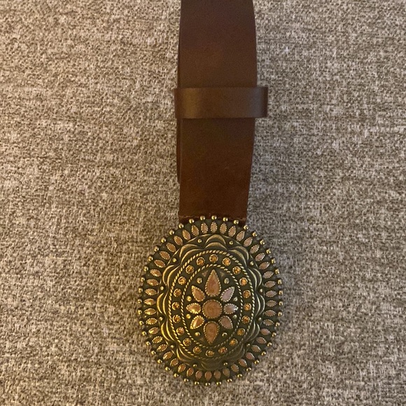 Genuine Leather Belt with Embellished Buckle/Size Small - Picture 2 of 8